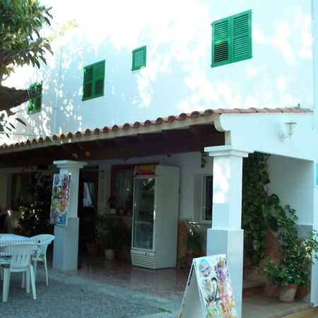 Pension Las Tres Golondrinas Es Figueral Ngoại thất bức ảnh